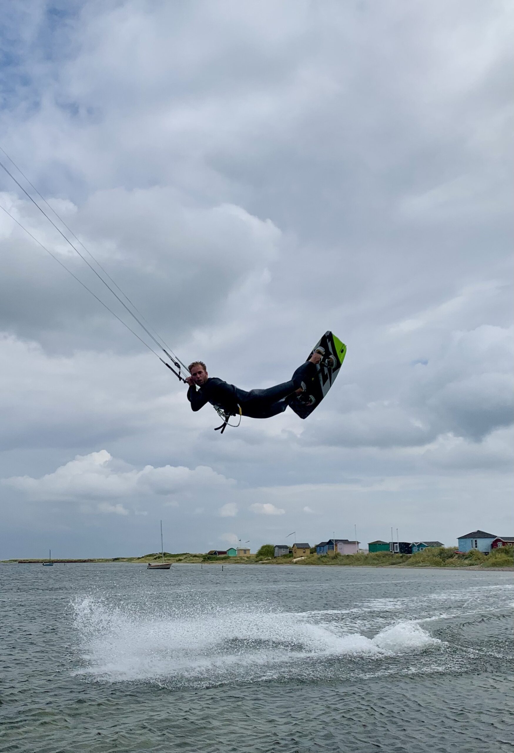 Billede af fysioterapeut Stig i gang med at behandle en klient